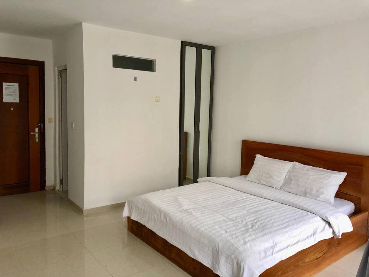 Bk Hotel Phnom Penh Exterior foto