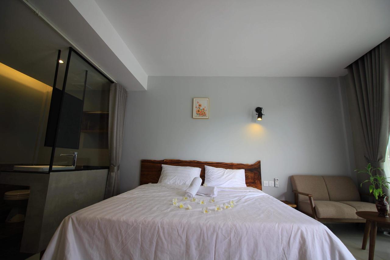Bk Hotel Phnom Penh Exterior foto