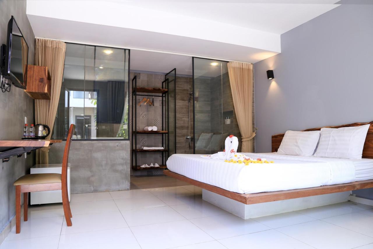 Bk Hotel Phnom Penh Exterior foto